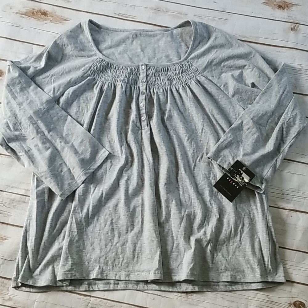Womens gray top by Axcess. Sz XL NWT